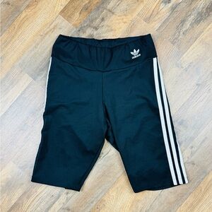 Women’s Adidas Biker Shorts Medium